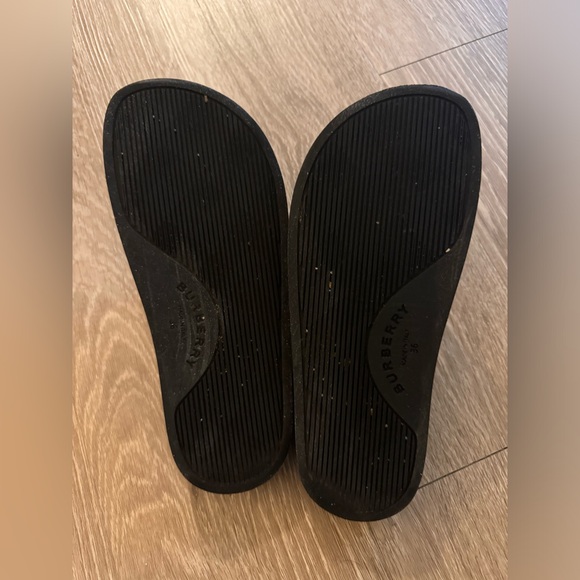 Burberry slides - Picture 3 of 3